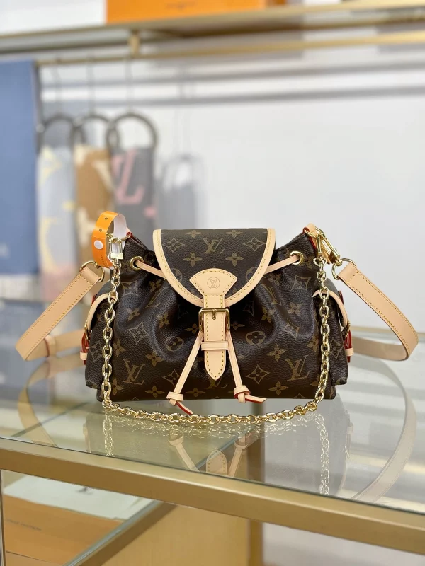 高仿包包 LV Odyssée 老花 雙肩帶 單肩斜背包 M13081 實拍照片正面