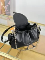 高仿包包 LV Odyssée 黑色 雙肩帶 單肩斜背包 M25554 實拍照片容量