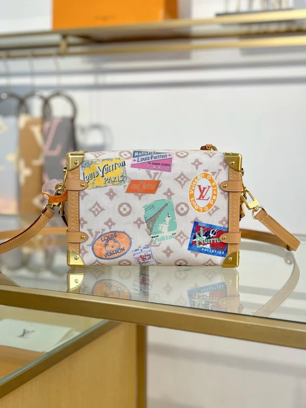 高仿包包 LV Side Trunk 印花 單肩 斜背包 M14606 實拍照片背面