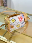 高仿包包 LV Side Trunk 印花 單肩 斜背包 M14606 實拍照片側面