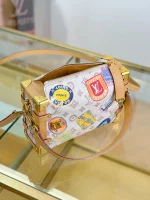 高仿包包 LV Side Trunk 印花 單肩 斜背包 M14606 實拍照片側面