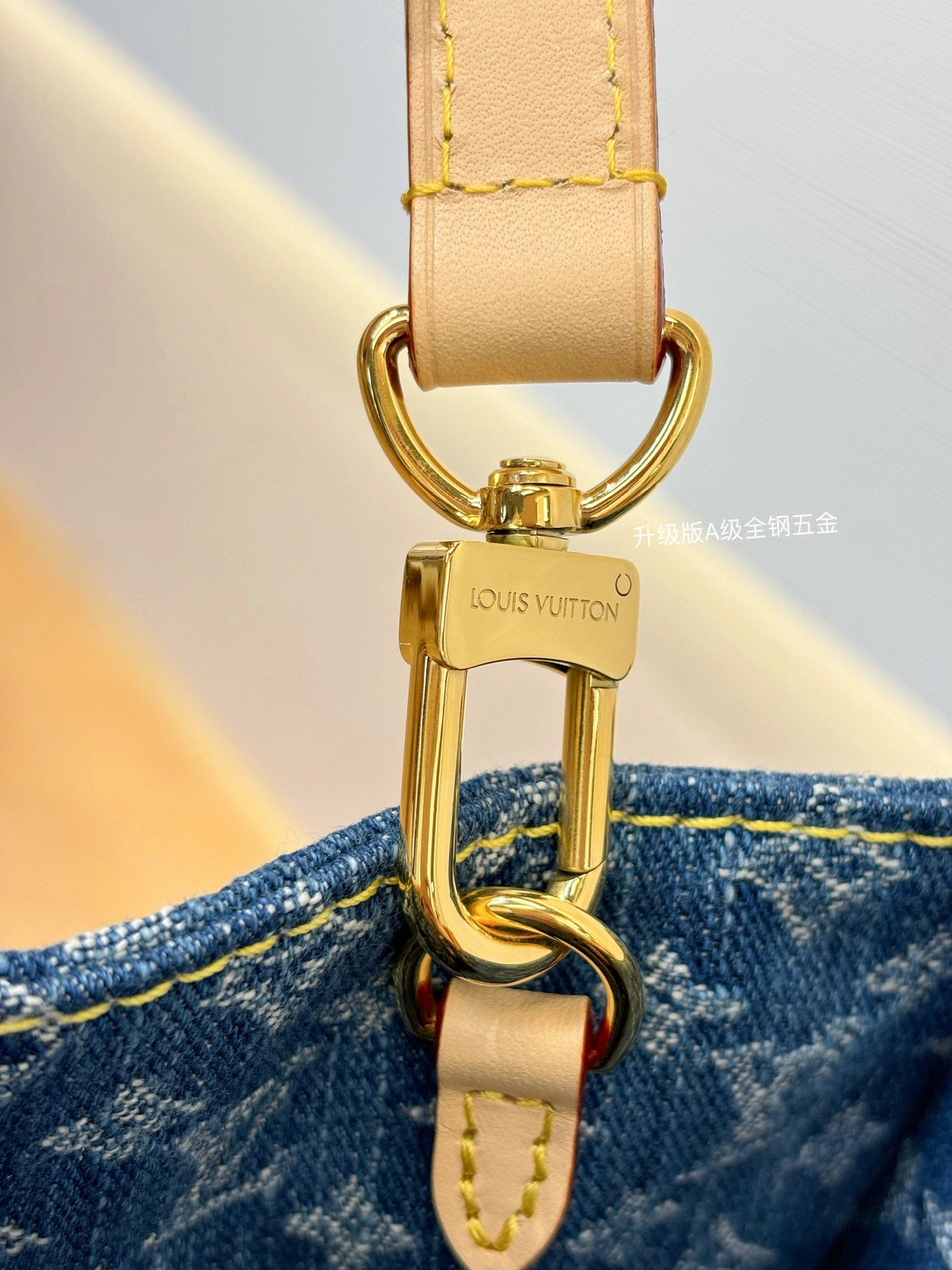高仿包包 LV On TheGo PM 牛仔布 M14633 實拍照片細節 全鋼五金扣子