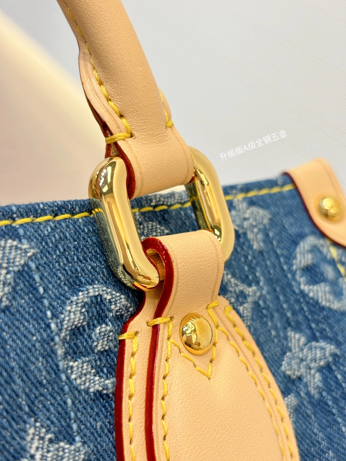 高仿包包 LV On TheGo PM 牛仔布 M14633 實拍照片細節 手提把細節