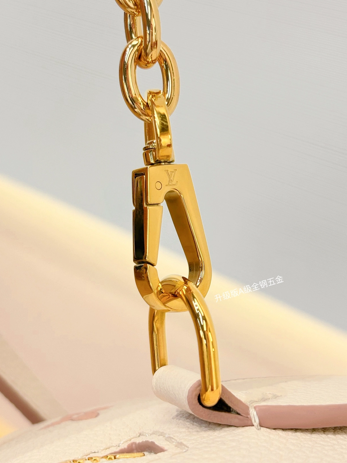 高仿精品 LV Speedy20 草莓牛奶提花 單肩手提 旅行包 M14291 實拍細節全鋼五金扣子
