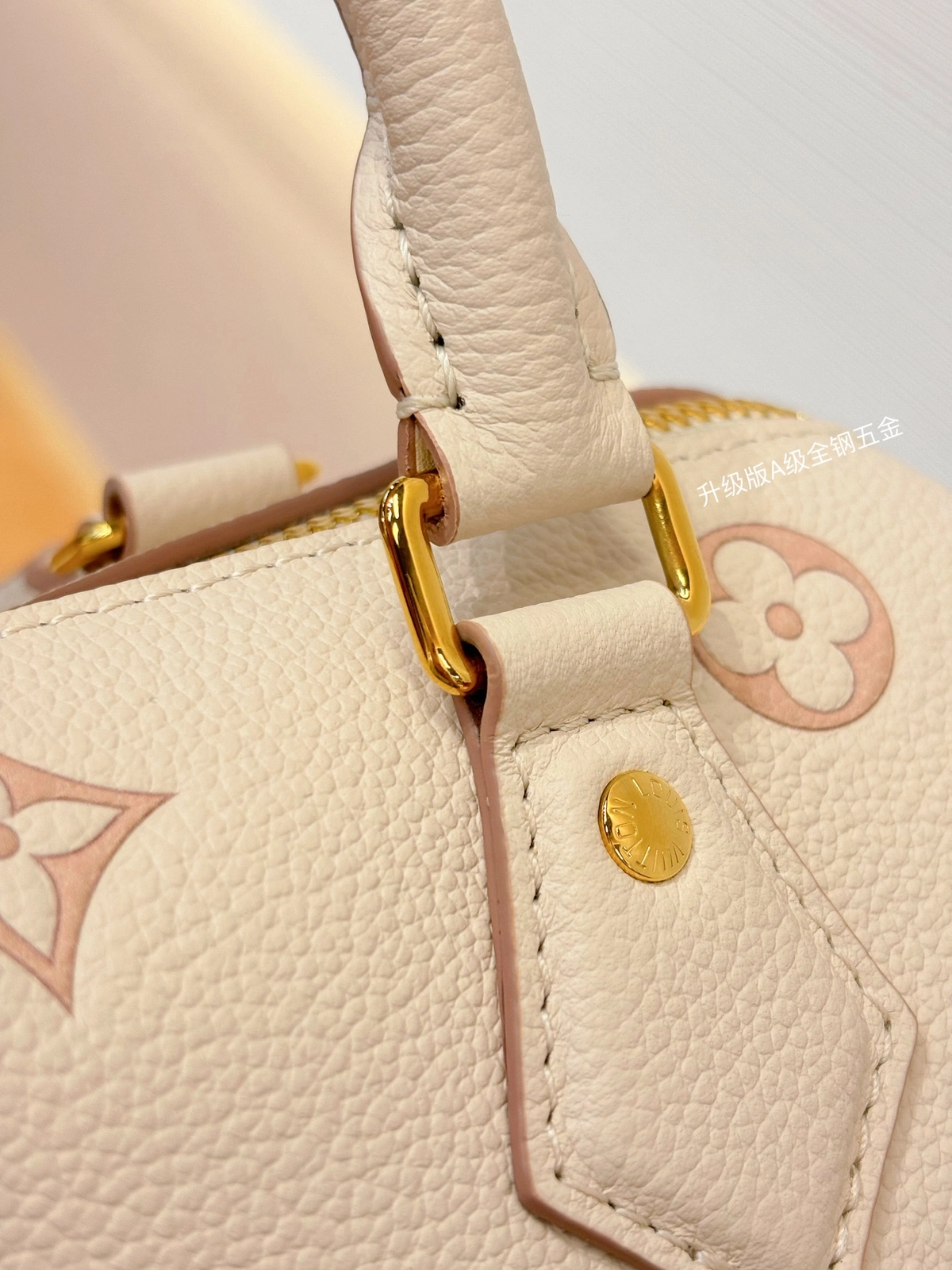 高仿精品 LV Speedy20 草莓牛奶提花 單肩手提 旅行包 M14291 實拍細節全鋼五金扣子
