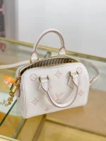 高仿精品 LV Speedy20 草莓牛奶提花 單肩手提 旅行包 M14291 實拍照片側面