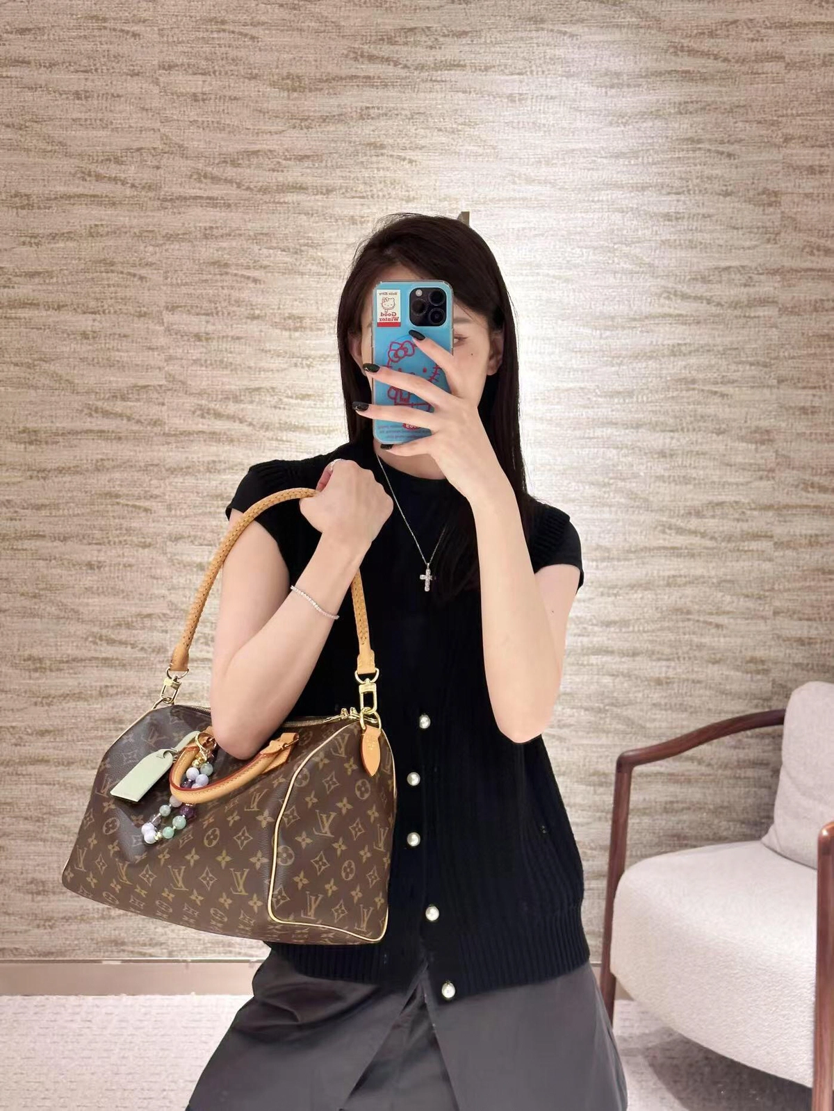 高仿精品 LV Speedy30 老花 單肩手提 旅行包 M15107 手提上身效果