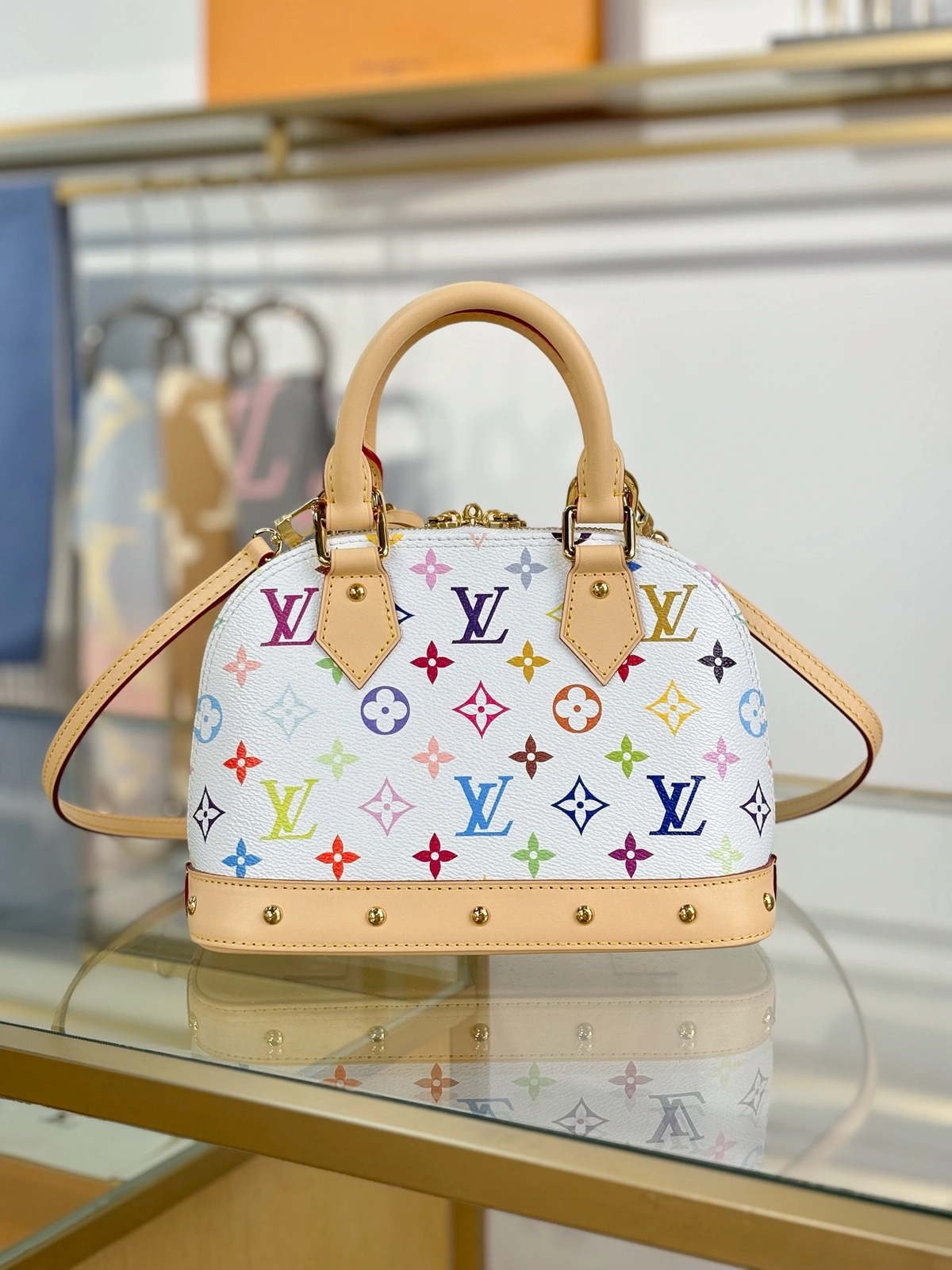 高仿精品 LV 村上隆 Alma BB 白三彩 斜背手提 貝殼包 M13078 實拍照片背面