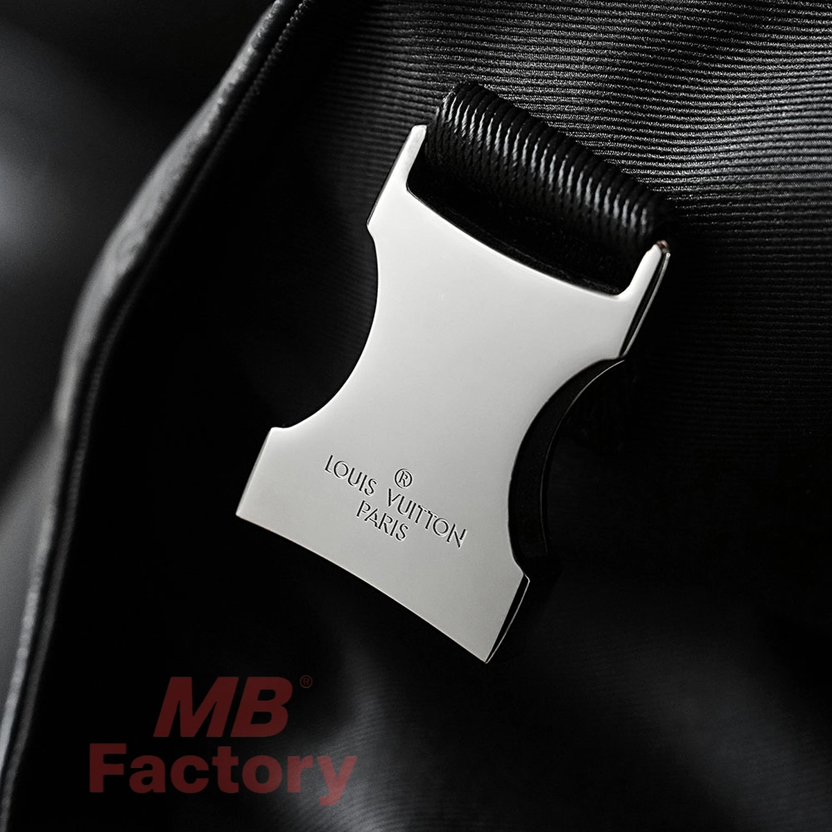 a貨包包 LV VOYAGER小號郵差包 M40511 MB厰 實拍細節全鋼五金扣子