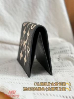 原单高仿 LV 黑色 壓花 卡片 對摺護照夾 M46290 實拍照片側面
