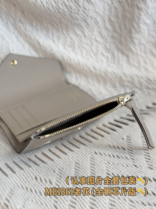 超級高仿 LV Victorine 黑色 壓花 短款 三折扣子 零錢包 M81861 實拍照片零錢容量