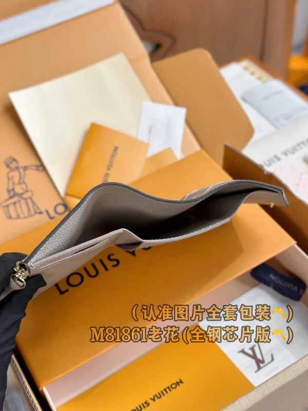 超級高仿 LV Victorine 黑色 壓花 短款 三折扣子 零錢包 M81861 實拍照片鈔票層