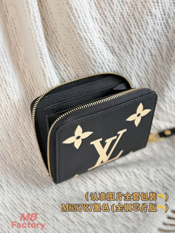 超級高仿 LV ZIPPY 黑色 壓花 短款拉鏈 零錢包 M69787 實拍照片容量