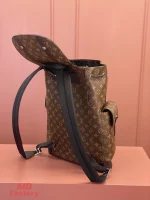 高仿奢侈品 LV Christopher MM 老花 印花 中號雙肩 後背包 M43735 實拍照片容量