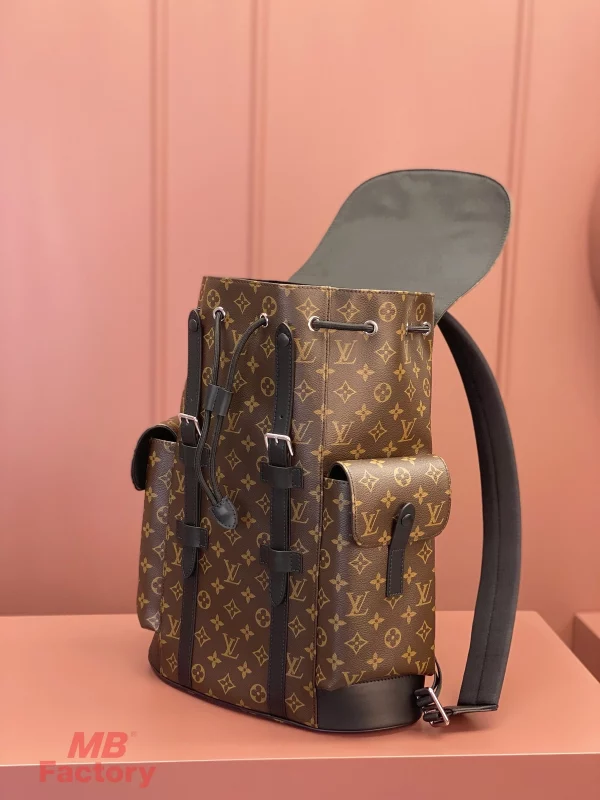 高仿奢侈品 LV Christopher MM 老花 印花 中號雙肩 後背包 M43735 實拍照片側面