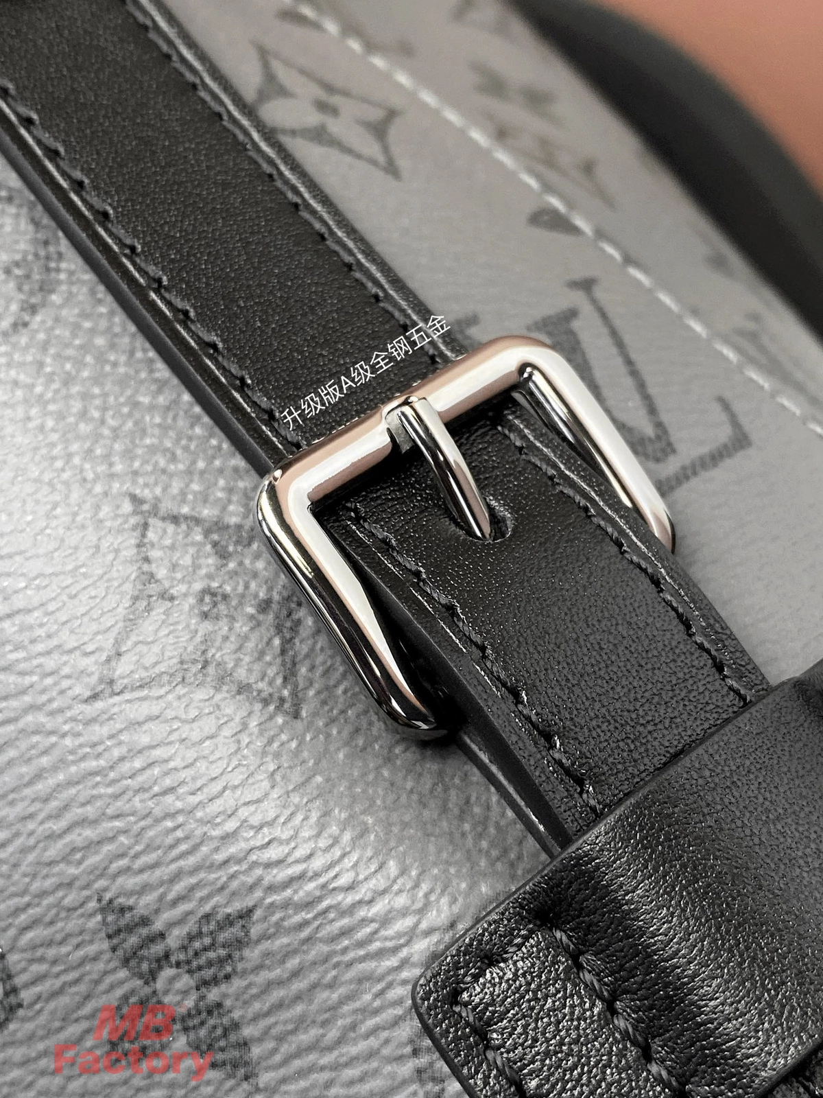 高仿奢侈品 LV Christopher MM 黑色雙拼色 印花 中號雙肩 後背包 M45419 實拍細節全鋼五金扣子