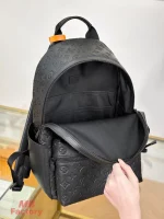 高仿奢侈品 LV Discovery 黑色 壓花 雙肩 後背包 M46553 實拍照片内裏容量