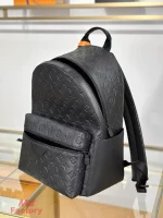 高仿奢侈品 LV Discovery 黑色 壓花 雙肩 後背包 M46553 實拍照片側面