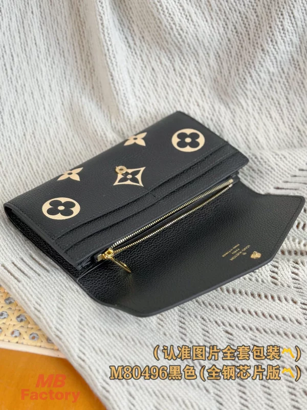 高仿精品 LV Sarah 黑色 壓花 扣子長款錢包 M80496 實拍照片容量