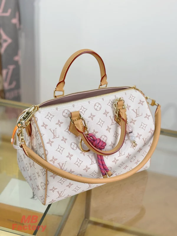 高仿精品 LV Speedy30 白花沙丘色 粉紅色 單肩 斜背 旅行包 M15108 實拍照片側面