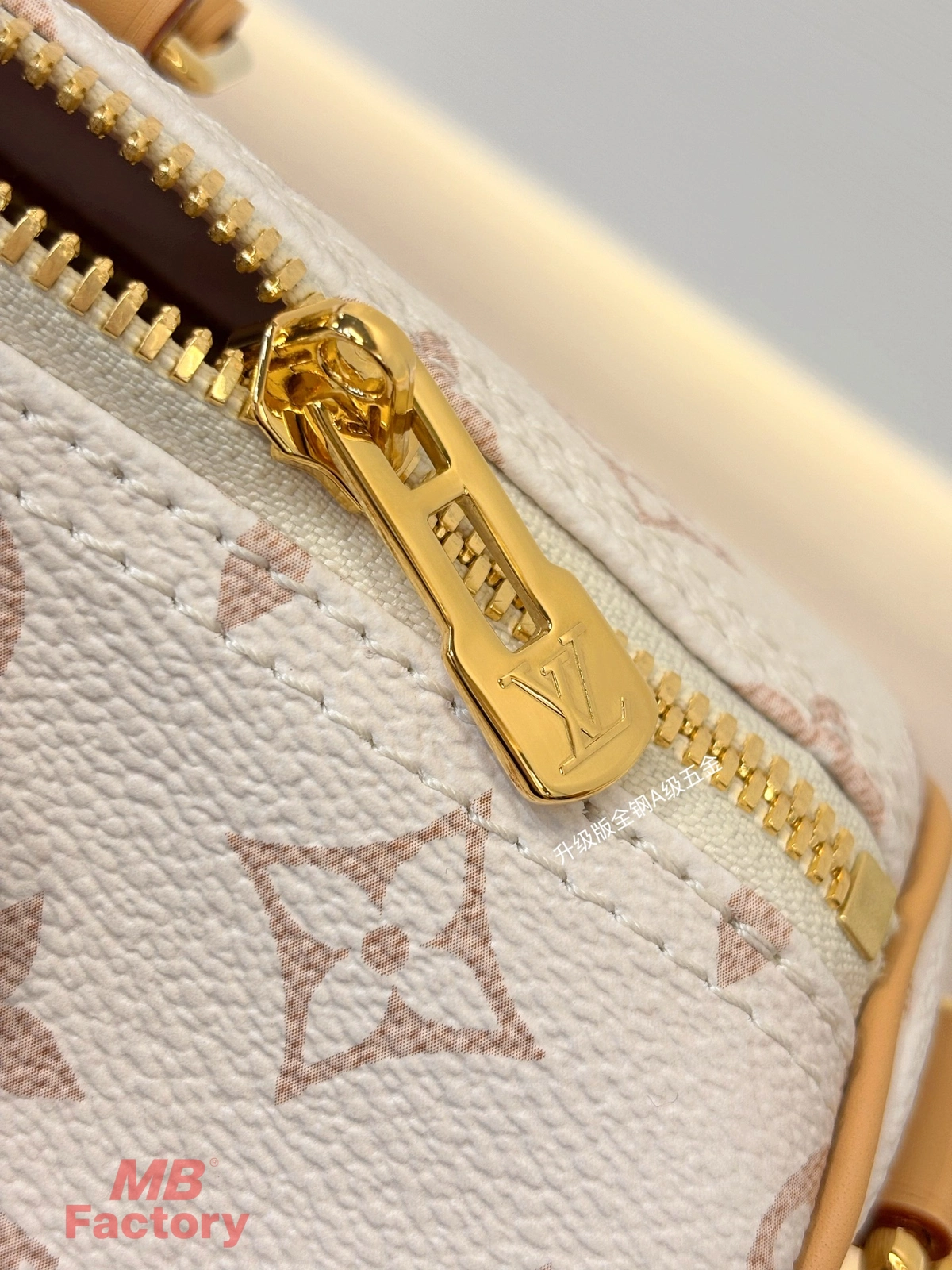 高仿精品 LV Speedy30 白花沙丘色 粉紅色 單肩 斜背 旅行包 M15108 實拍細節全鋼五金拉鏈