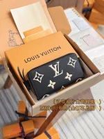 高仿精品 LV 黑色 壓花 拉鏈錢包 M80481 實拍照片正面
