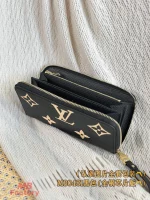 高仿精品 LV 黑色 壓花 拉鏈錢包 M80481 實拍照片容量