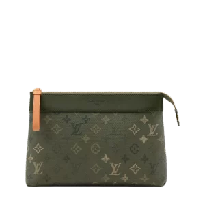 高仿包包 LV Pochette Voyage Souple Monogram 軍綠色 手拿包 M26970 MB厰